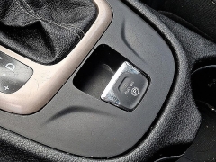 Used 2018  Jeep Cherokee 4d SUV FWD Latitude V6 at Peters Auto Mall near High Point&comma; NC