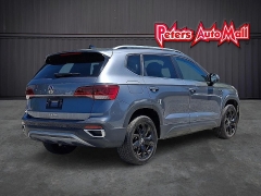 Used 2024  Volkswagen Taos SE FWD at Peters Auto Mall near High Point&comma; NC