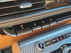 Used 2020  Lincoln Aviator 4d SUV AWD Black Label at Peters Auto Mall near High Point&comma; NC