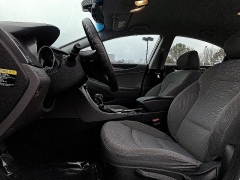 Used 2013  Hyundai Sonata Hybrid 4d Sedan at Peters Auto Mall near High Point&comma; NC