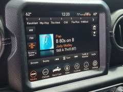 Used 2020  Jeep Gladiator Crew Cab Overland at Peters Auto Mall near High Point&comma; NC