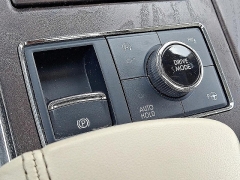 Used 2020 Lincoln Navigator 4d SUV 4WD Reserve at Peters Auto Mall near High Point, NC