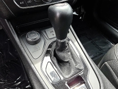 Used 2020  Jeep Cherokee 4d SUV 4WD Limited 3&period;2L at Peters Auto Mall near High Point&comma; NC