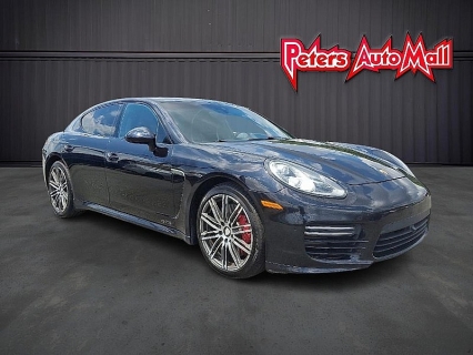 2015 Porsche Panamera GTS's photo