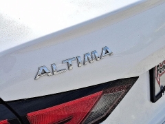 Used 2020  Nissan Altima 4d Sedan AWD 2&period;5L SV at Peters Auto Mall near High Point&comma; NC