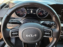 Used 2024  Kia Carnival LX FWD at Peters Auto Mall near High Point&comma; NC