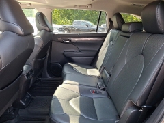 Used 2021  Toyota Highlander Limited FWD at Peters Auto Mall near High Point&comma; NC