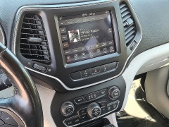 Used 2021  Jeep Cherokee Latitude Lux FWD at Peters Auto Mall near High Point&comma; NC