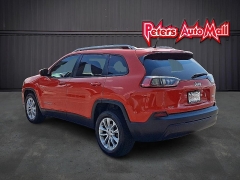 Used 2021  Jeep Cherokee Latitude FWD at Peters Auto Mall near High Point, NC