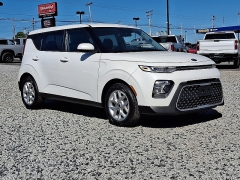  2020 Kia Soul 4d Hatchback S at Peters Auto Mall near High Point, NC