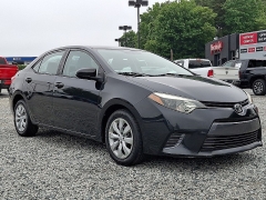  2016 Toyota Corolla 4d Sedan LE at Peters Auto Mall near High Point, NC