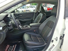 Used 2020 Nissan Altima 4d Sedan FWD 2.5L SR at Peters Auto Mall near High Point, NC