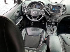 Used 2019  Jeep Cherokee 4d SUV 4WD Trailhawk 3&period;2L at Peters Auto Mall near High Point&comma; NC