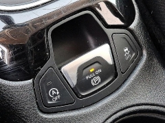Used 2018  Jeep Compass 4d SUV 4WD Limited at Peters Auto Mall near High Point&comma; NC