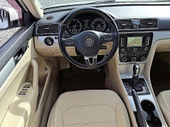 Used 2013  Volkswagen Passat TDI 4d Sedan SE w&sol;Sunroof at Peters Auto Mall near High Point&comma; NC