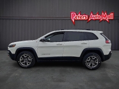 Used 2019  Jeep Cherokee 4d SUV 4WD Trailhawk 3&period;2L at Peters Auto Mall near High Point&comma; NC