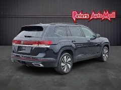 Used 2024  Volkswagen Atlas 2&period;0T SE w&sol;Technology FWD at Peters Auto Mall near High Point&comma; NC