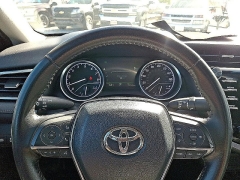 Used 2018  Toyota Camry 4d Sedan XLE at Peters Auto Mall near High Point, NC