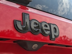 Used 2018  Jeep Renegade 4d SUV FWD Latitude Altitude at Peters Auto Mall near High Point&comma; NC
