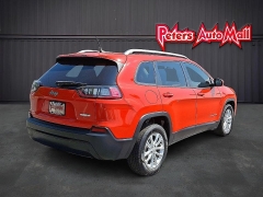 Used 2021  Jeep Cherokee Latitude FWD at Peters Auto Mall near High Point, NC