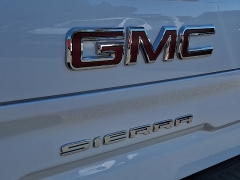 Used 2025  GMC Sierra 1500 2WD Crew Cab 147" SLT at Peters Auto Mall near High Point&comma; NC