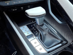 Used 2024  Hyundai Elantra Limited IVT at Peters Auto Mall near High Point&comma; NC