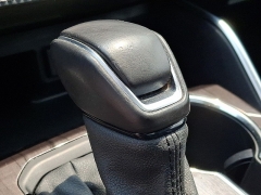 Used 2021  Toyota Highlander Limited FWD at Peters Auto Mall near High Point&comma; NC