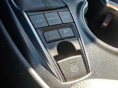 Used 2020  Toyota Camry Hybrid 4d Sedan XLE at Peters Auto Mall near High Point, NC