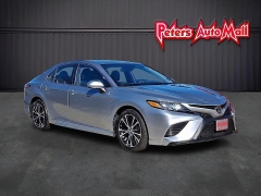  2020 Toyota Camry 4d Sedan SE at Peters Auto Mall near High Point, NC