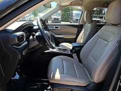 Used 2024  Ford Explorer XLT 4WD at Peters Auto Mall near High Point&comma; NC