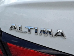 Used 2020 Nissan Altima 4d Sedan FWD 2.5L SR at Peters Auto Mall near High Point, NC