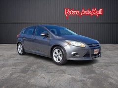  2014 Ford Focus 4d Hatchback SE at Peters Auto Mall near High Point, NC