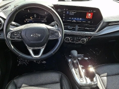 Used 2025  Chevrolet Trax FWD 4dr ACTIV at Peters Auto Mall near High Point&comma; NC
