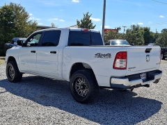 Used 2024  Ram 1500 4WD Big Horn Crew Cab 5'7" Box at Peters Auto Mall near High Point&comma; NC