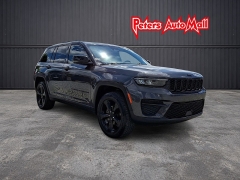  2023 Jeep Grand Cherokee Altitude 4x4 at Peters Auto Mall near High Point, NC