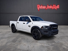  2024 Ram 1500 Classic 2WD Warlock Crew Cab 5'7