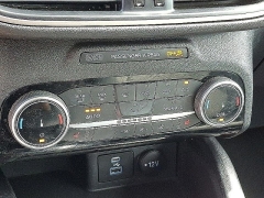 Used 2022  Ford Escape SE Hybrid FWD at Peters Auto Mall near High Point, NC