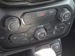 Used 2018  Jeep Renegade 4d SUV FWD Latitude Altitude at Peters Auto Mall near High Point&comma; NC