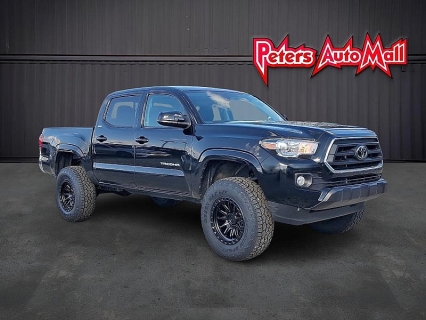 2023 Toyota Tacoma SR5's photo