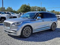 Used 2020  Lincoln Aviator 4d SUV AWD Black Label at Peters Auto Mall near High Point&comma; NC
