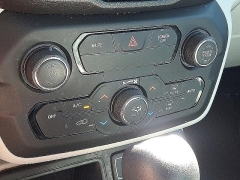 Used 2020 Jeep Renegade 4d SUV FWD Latitude at Peters Auto Mall near High Point, NC