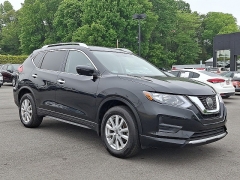  2018 Nissan Rogue 4d SUV AWD SV at Peters Auto Mall near High Point, NC