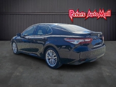 Used 2018  Toyota Camry 4d Sedan XLE at Peters Auto Mall near High Point, NC