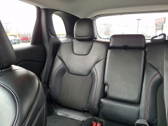 Used 2019  Jeep Cherokee 4d SUV 4WD Trailhawk 3&period;2L at Peters Auto Mall near High Point&comma; NC