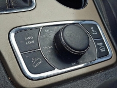 Used 2016 Jeep Grand Cherokee 4d SUV 4WD Overland at Peters Auto Mall near High Point, NC