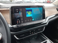 Used 2024  Volkswagen Atlas 2&period;0T SE w&sol;Technology FWD at Peters Auto Mall near High Point&comma; NC