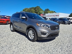 Used 2017 Kia Sorento 4d SUV FWD LX at Peters Auto Mall near High Point, NC