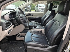 Used 2023  Chrysler Pacifica Touring L FWD at Peters Auto Mall near High Point&comma; NC