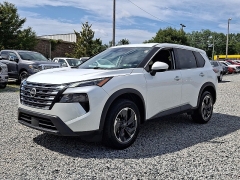 Used 2024  Nissan Rogue FWD SV at Peters Auto Mall near High Point&comma; NC