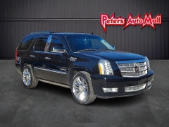 2013 Cadillac Escalade 4d SUV AWD Platinum at Peters Auto Mall near High Point, NC